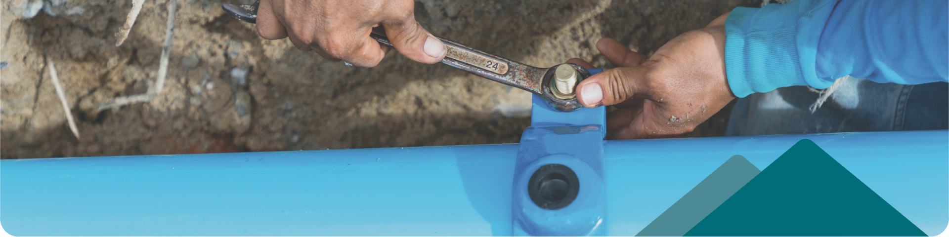 man fixing waterpipe